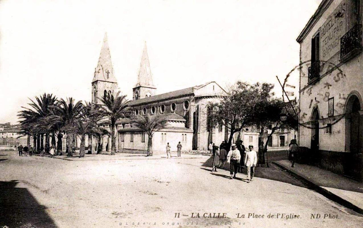 2234- La Calle - Place et Eglise.jpg